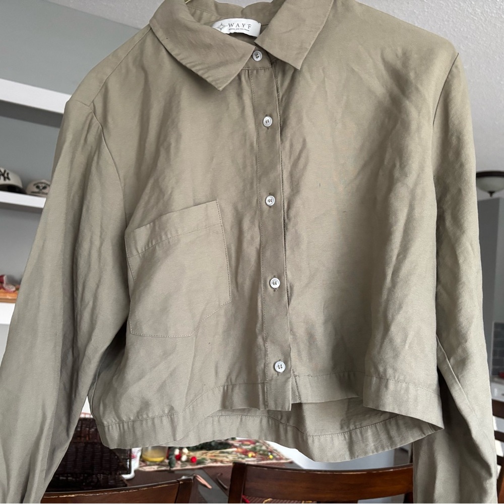 WAYF Khaki Cropped Button Down Shirt – Size Small (Fits XS–S)